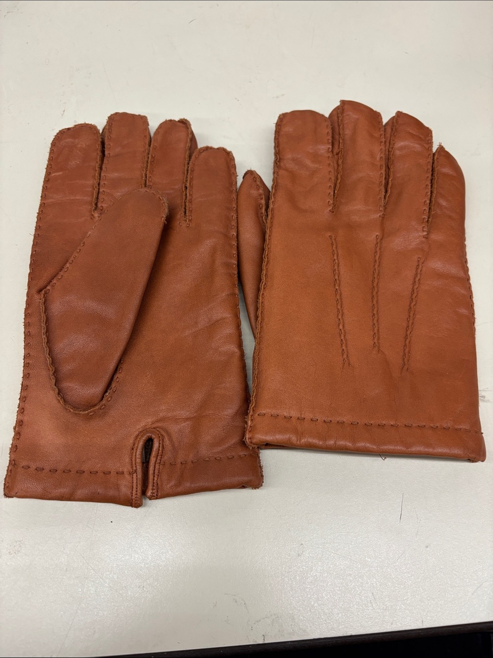 Aris Men's Leather Gloves in Cognac Brown